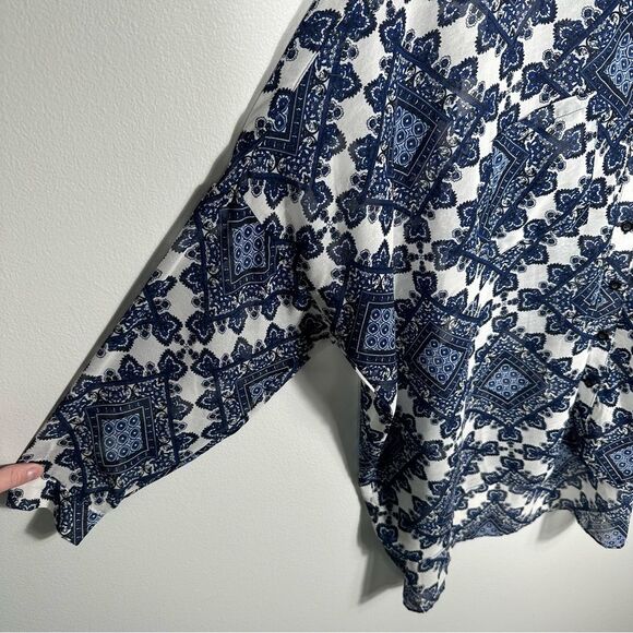 Sans Souci Blue White Paisley Patterned Tunic Button-Up Shirt Size Medium - Picture 4 of 16
